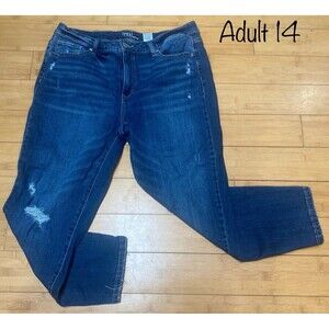 Time & Tru Women’s Mid Rise Distressed Jeans Size 14 Blue Stretch Denim